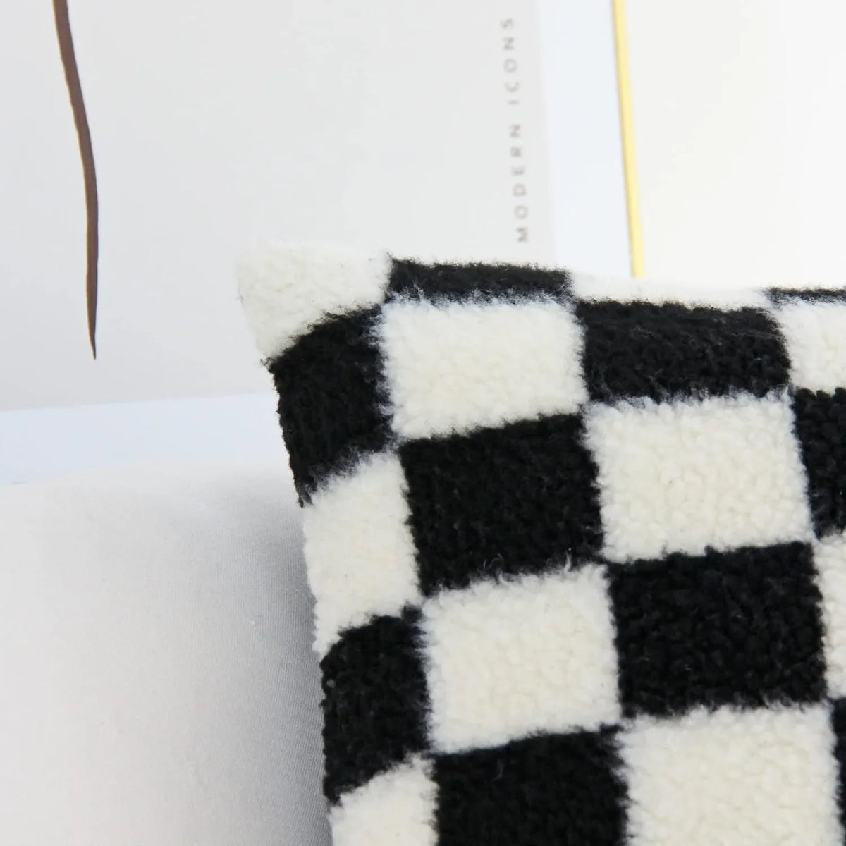 Housse de Coussin blanc et Noire